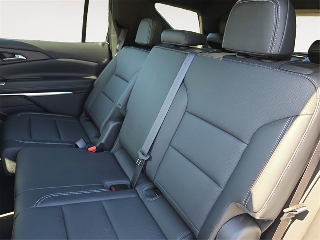 2025 Chevrolet Traverse photo 13