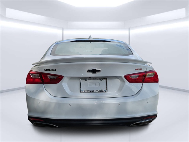 2022 Chevrolet Malibu RS photo 4