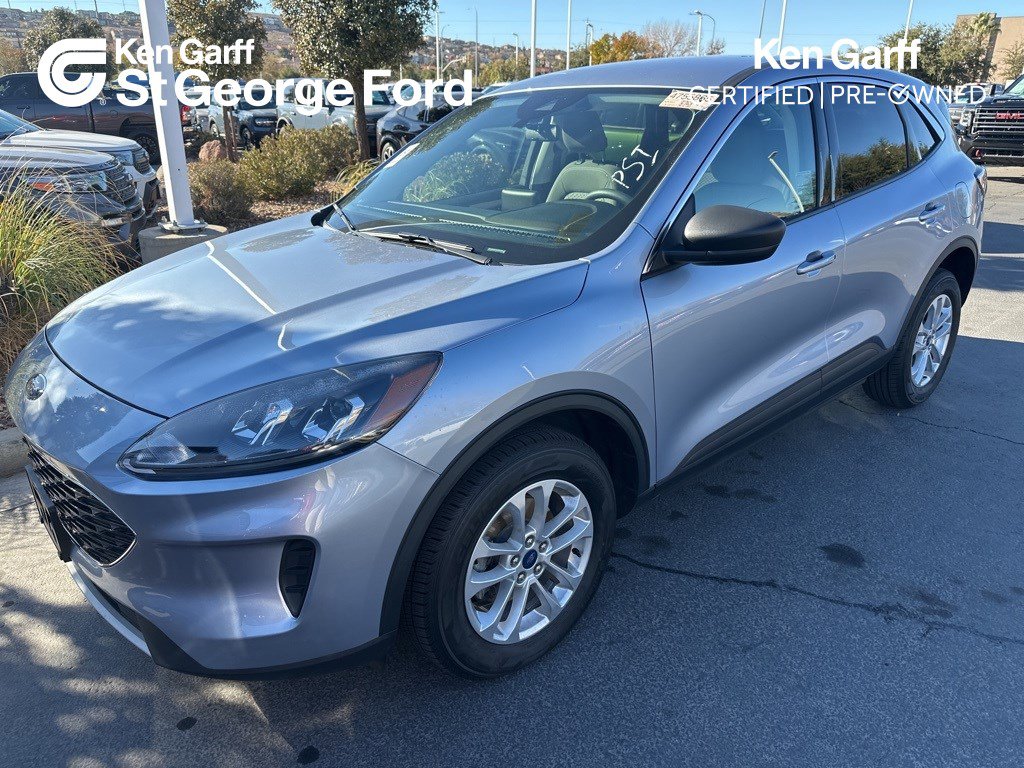 2022 Ford Escape SE's photo