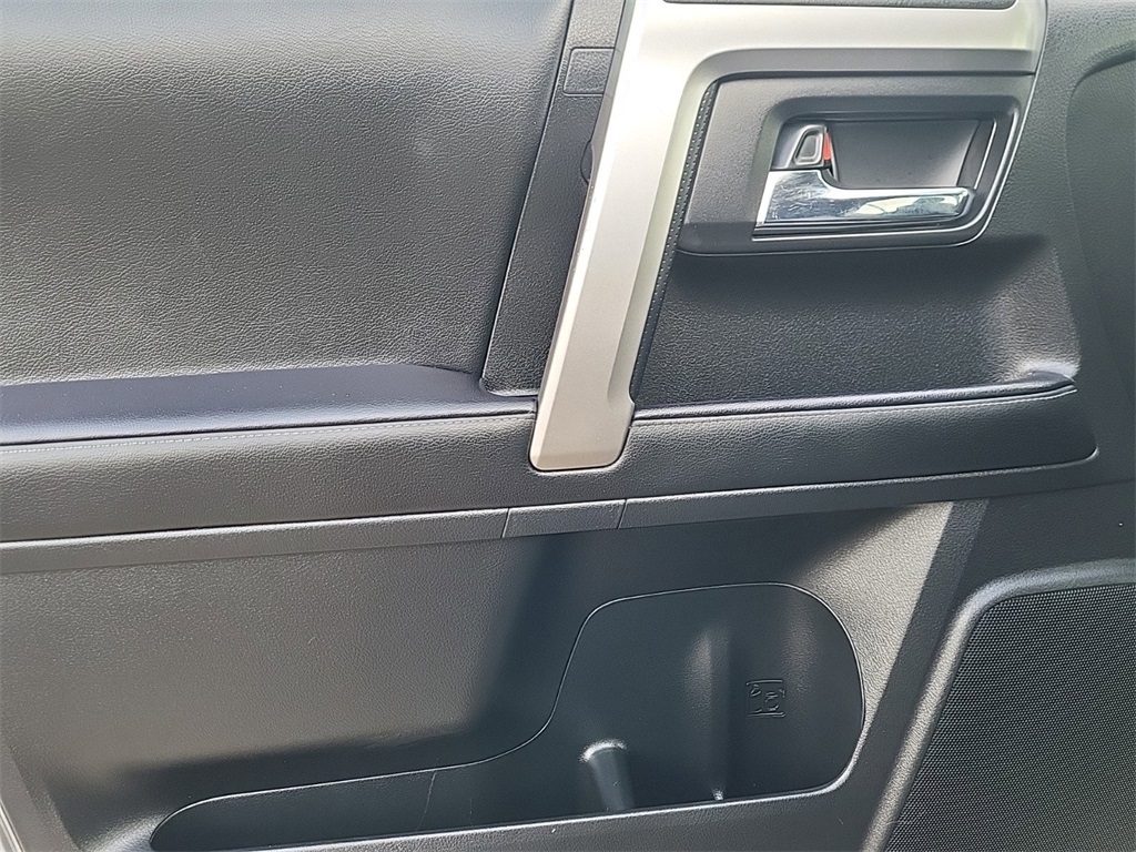 2024 Toyota 4Runner SR5 photo 10
