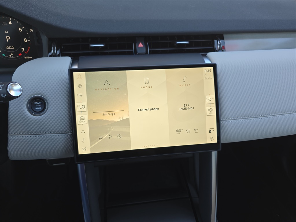 2025 Land Rover Discovery Sport SE photo 20