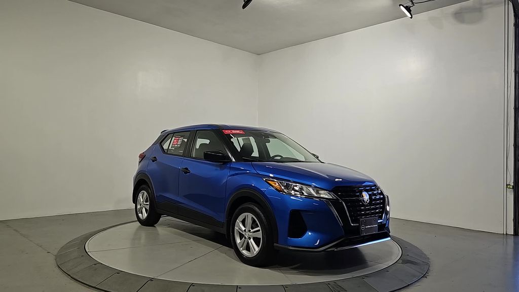2024 Nissan Kicks S photo 7