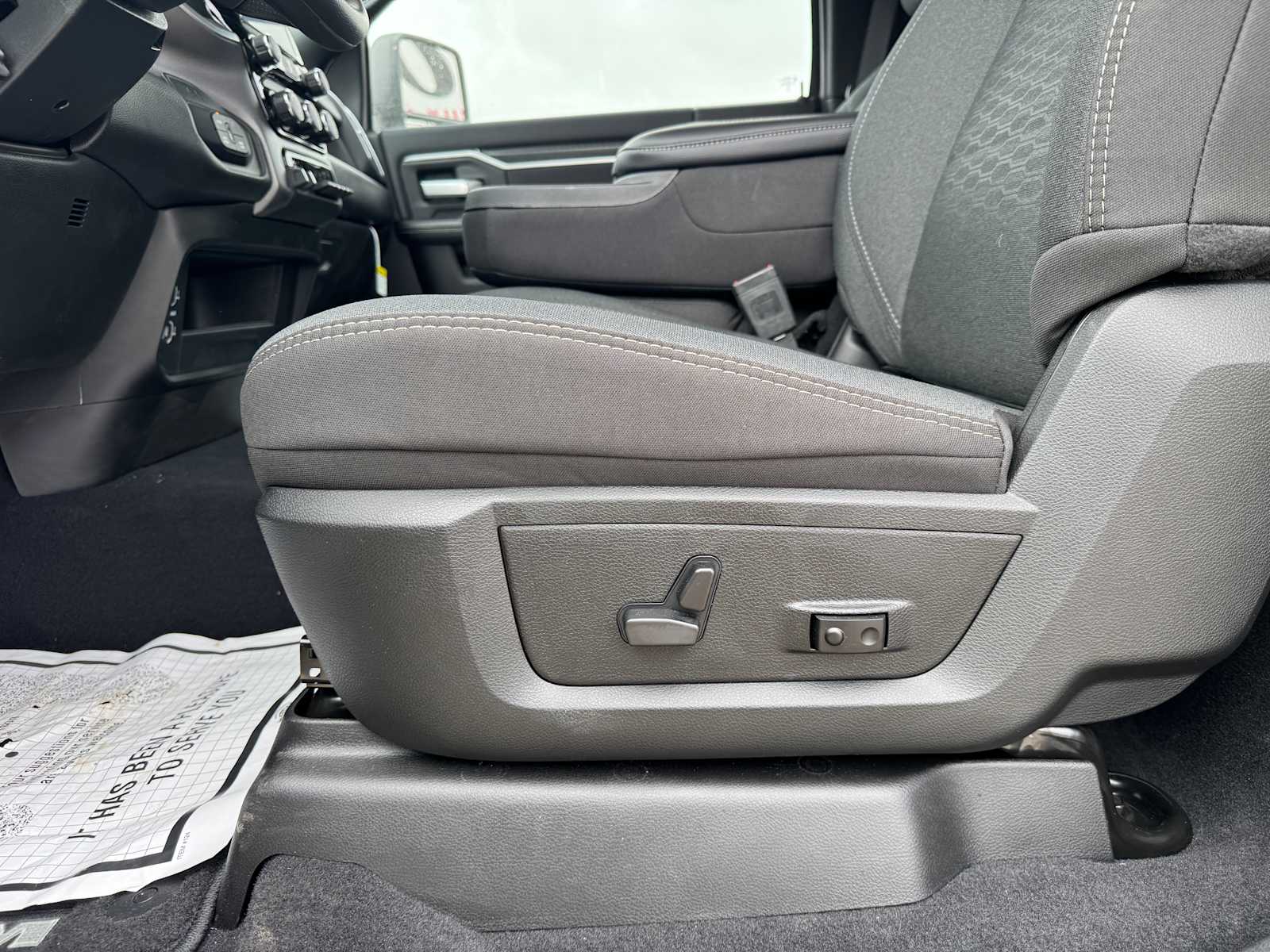 2025 Ram 2500 Big Horn photo 10