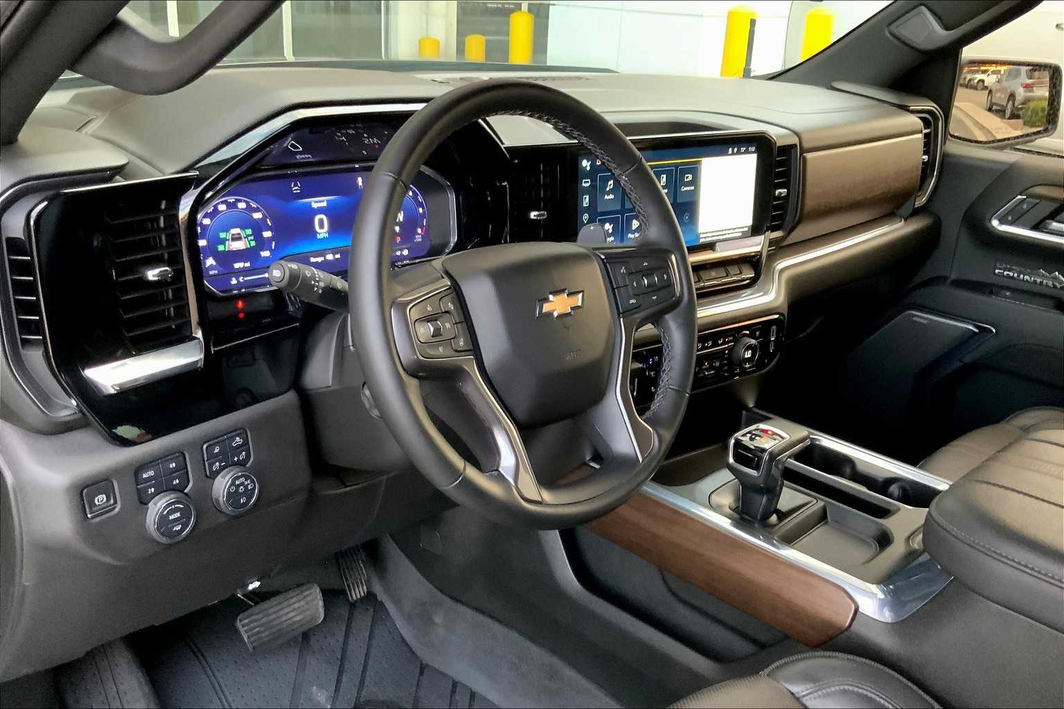 2024 Chevrolet Silverado 1500 High Country photo 31