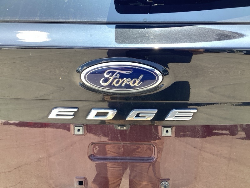 2021 Ford Edge Titanium photo 10