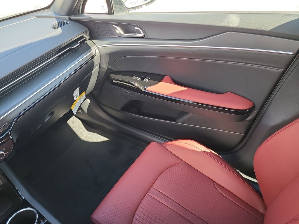 2026 Kia K5 GT-Line photo 16