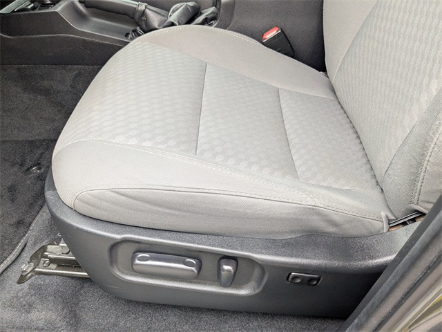 2022 Toyota Tacoma SR5 photo 22