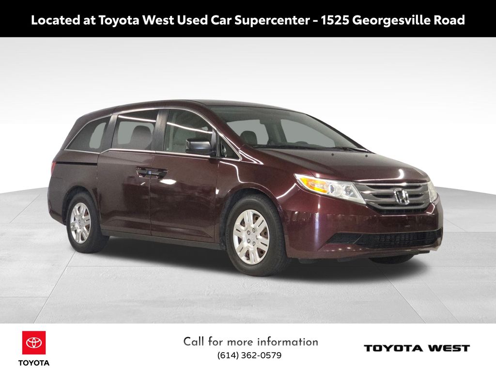 2011 Honda Odyssey LX photo 3