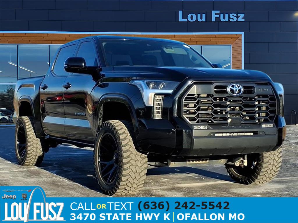 2024 Toyota Tundra SR5's photo