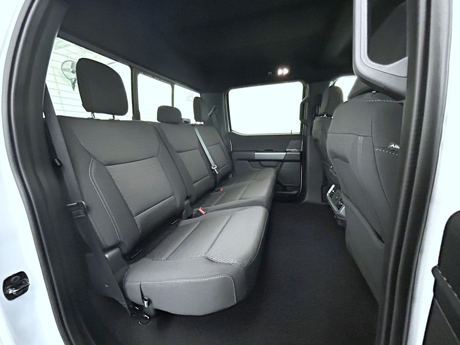 2025 Ford F-150 XLT photo 17