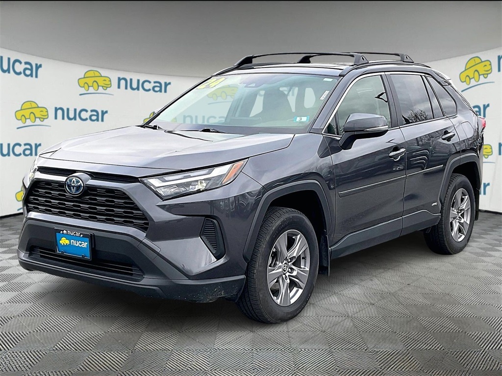 2024 Toyota RAV4 Hybrid XLE photo 3