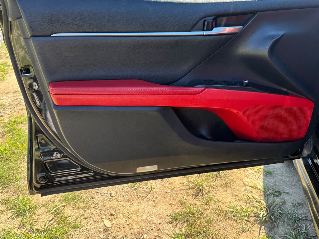2021 Toyota Camry XSE photo 11