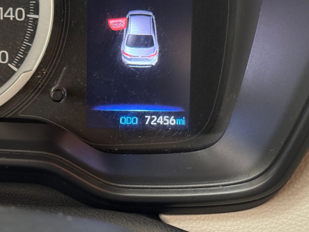 2022 Toyota Corolla LE photo 20