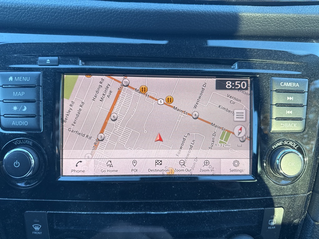 2019 Nissan Rogue SV photo 3