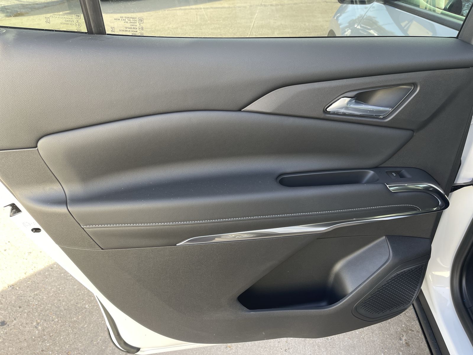 2026 Chevrolet Traverse photo 3