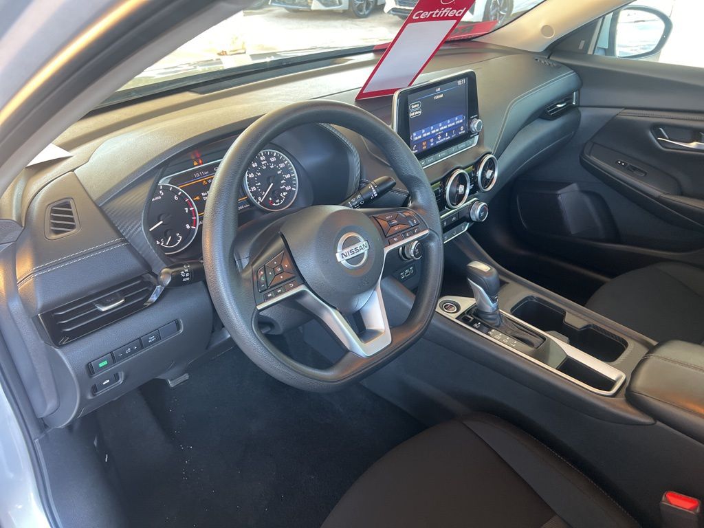 2023 Nissan Sentra SV photo 4