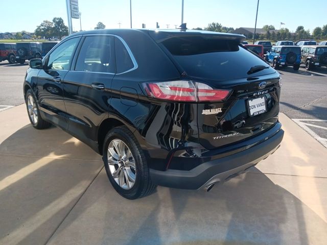 2024 Ford Edge Titanium photo 3