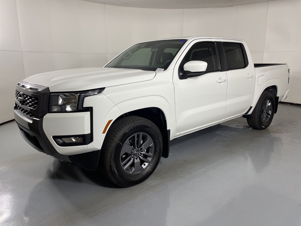 2025 Nissan Frontier Crew Cab SV photo 3