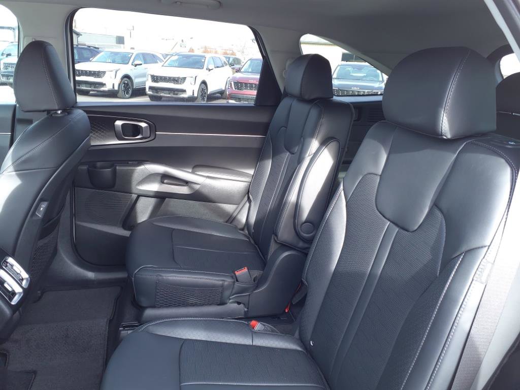 2025 Kia Sorento Hybrid EX photo 23