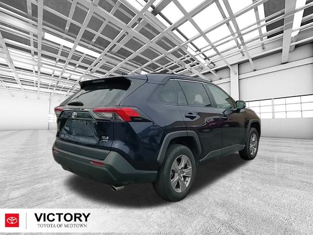 2023 Toyota RAV4 XLE photo 3