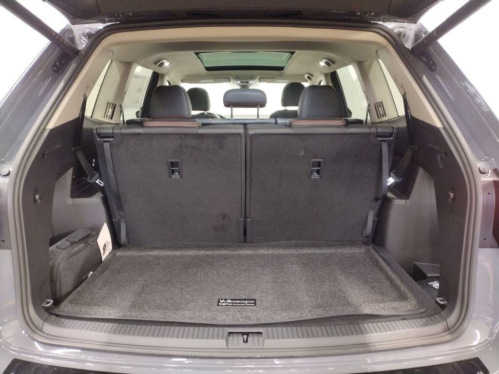 2025 Volkswagen Atlas Peak Edition SE photo 14