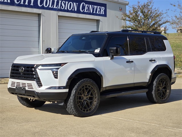 2024 Lexus GX Overtrail's photo