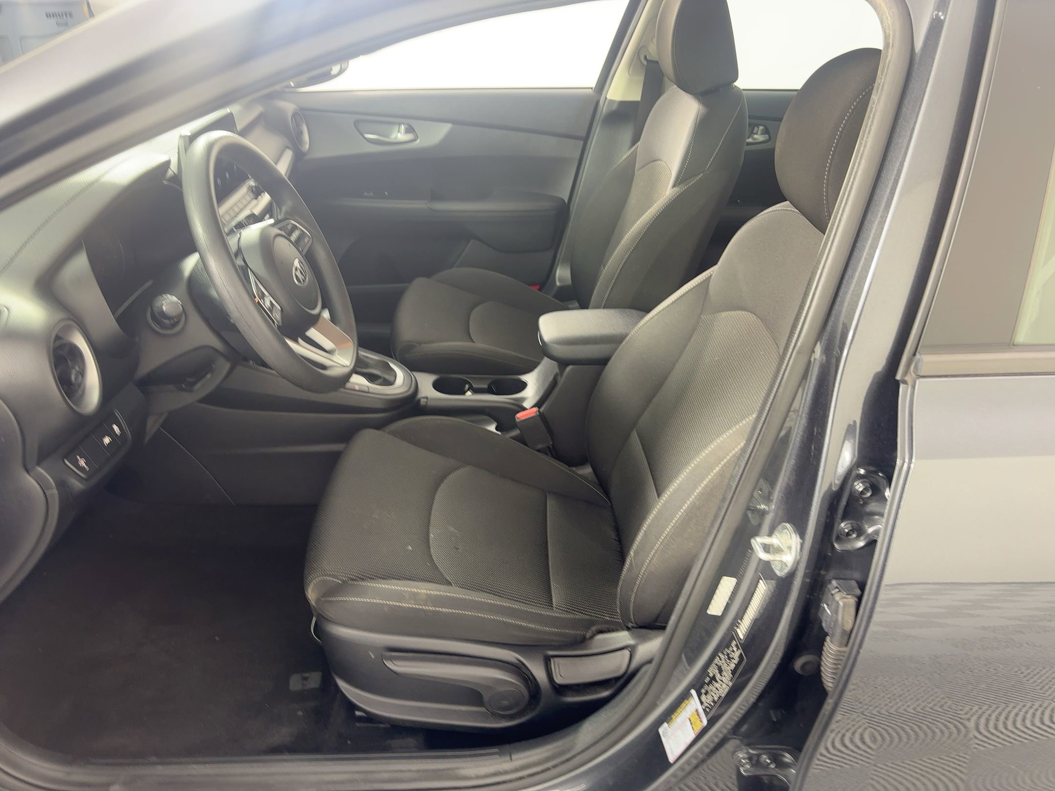 2021 Kia Forte LXS photo 4