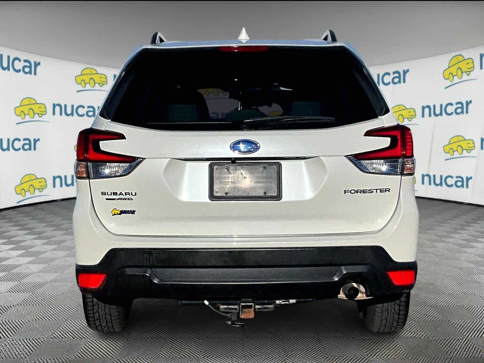 2021 Subaru Forester Premium photo 3