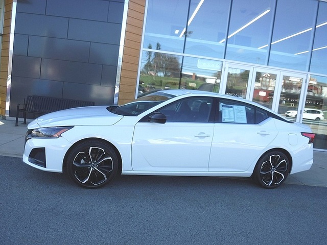 Used 2023 Nissan Altima SR with VIN 1N4BL4CV4PN338003 for sale in Delmont, PA