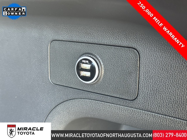 2023 Toyota RAV4 Hybrid XSE photo 9