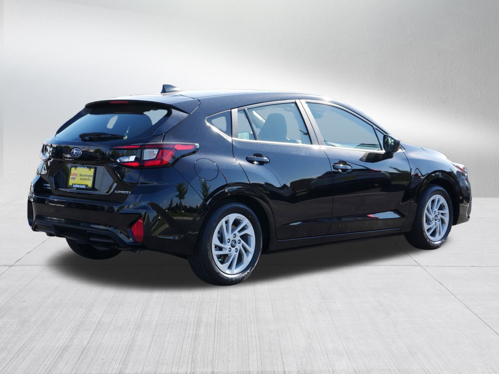 2025 Subaru Impreza Base photo 7