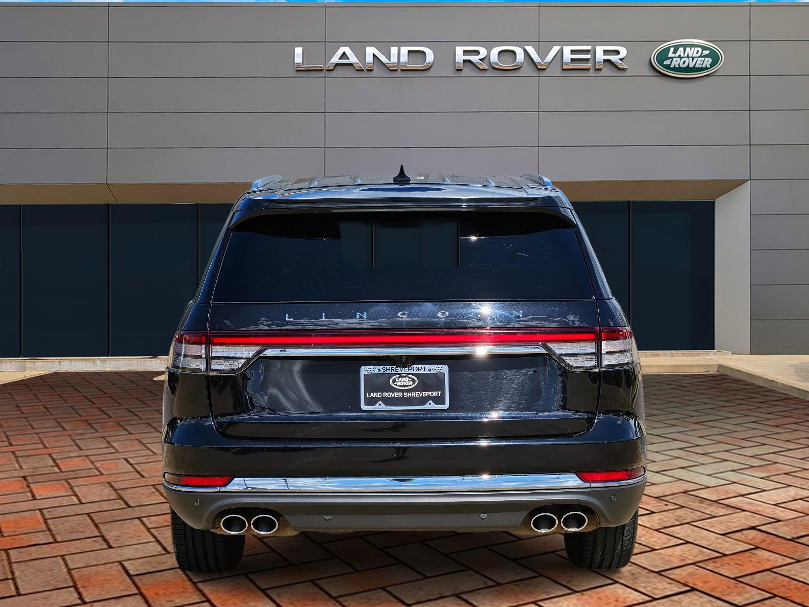 2023 Lincoln Aviator Reserve photo 2