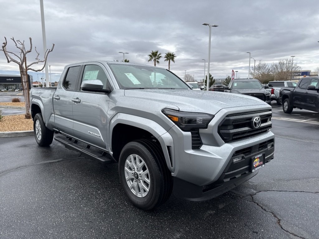 2025 Toyota Tacoma SR5 photo 11