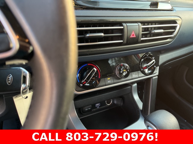 2021 Kia Seltos S photo 24