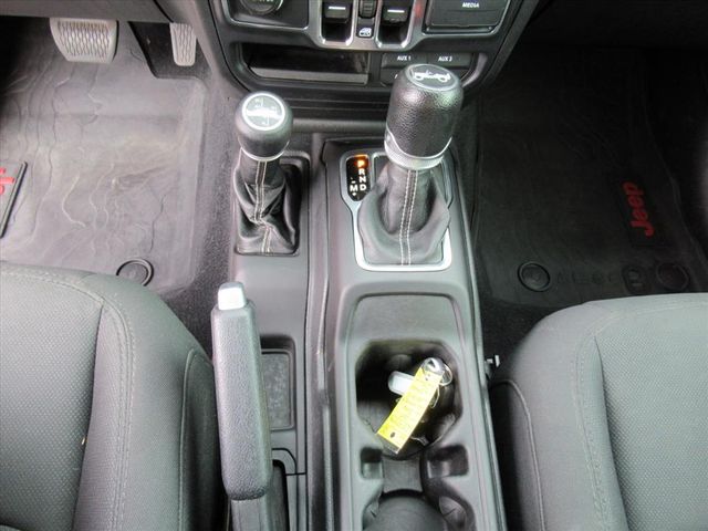 2019 Jeep Wrangler Unlimited Sahara photo 21