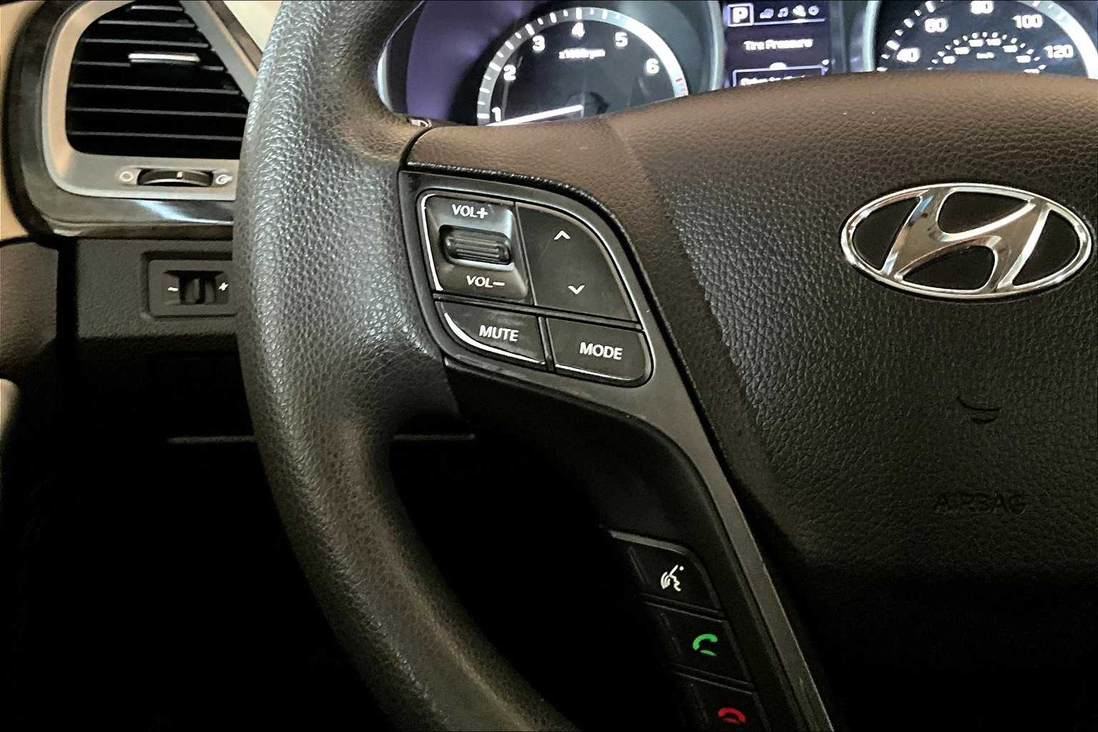 2017 Hyundai Santa Fe Sport photo 21