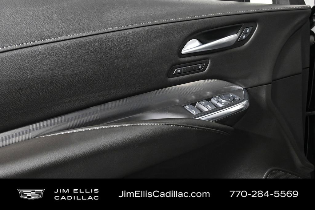 2025 Cadillac XT4 Premium Luxury photo 5