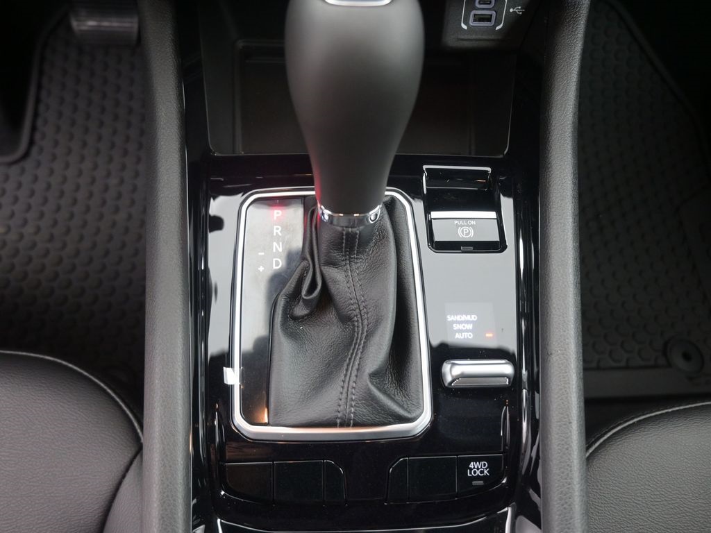 2026 Jeep Compass Latitude photo 3