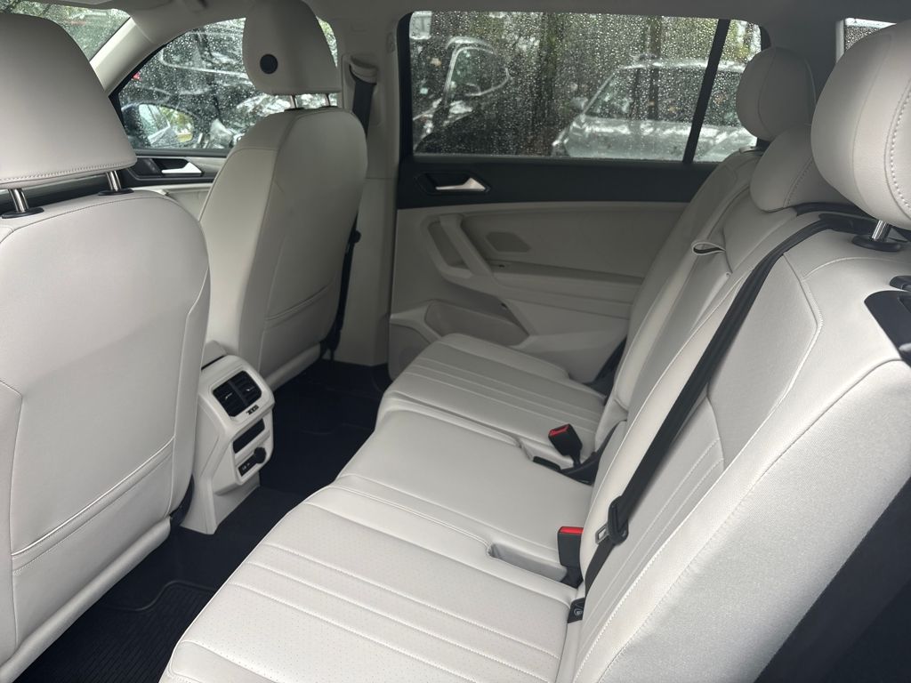 2023 Volkswagen Tiguan SE photo 4