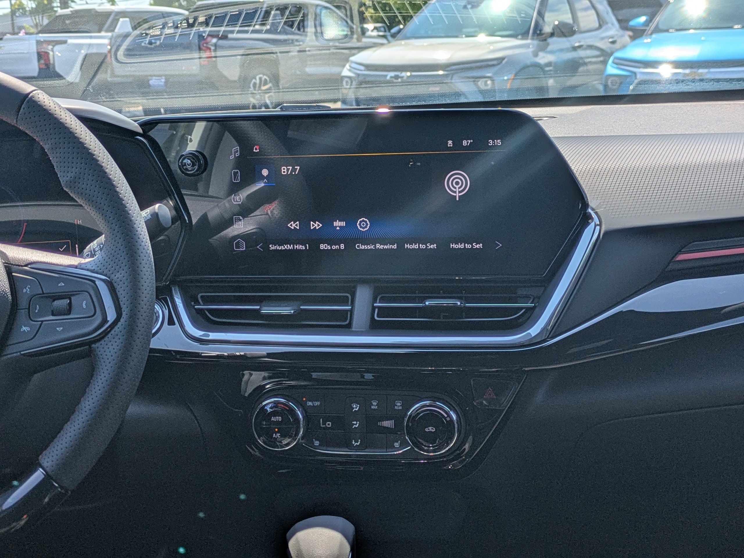 2025 Chevrolet Trax photo 17