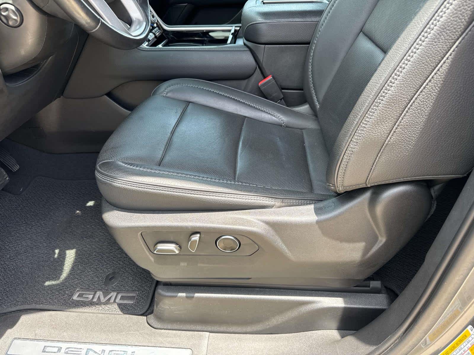 2021 Gmc Yukon Denali photo 12