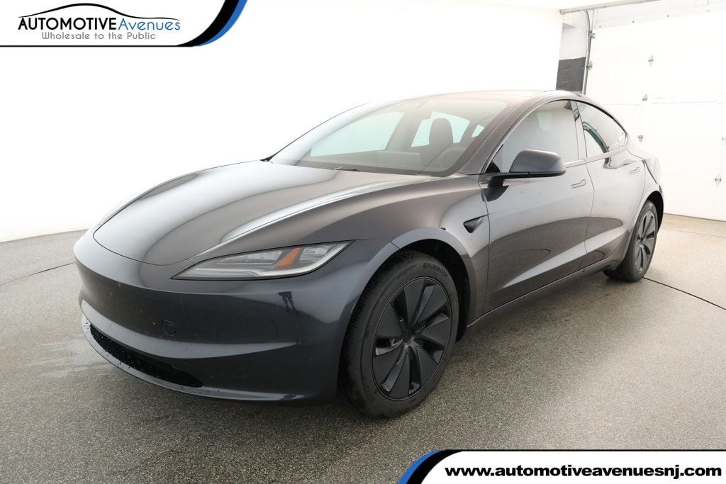2025 Tesla Model 3 Performance's photo