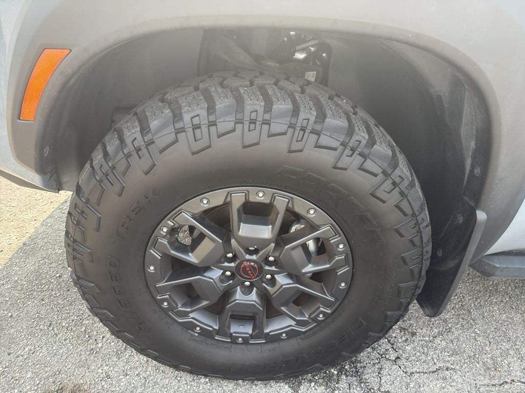 2024 Nissan Frontier PRO-4X photo 7