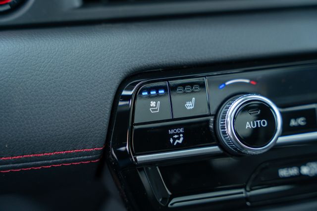 2025 Honda Pilot Black Edition photo 30