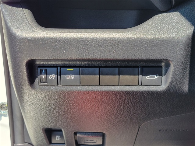 2022 Toyota RAV4 Hybrid XSE photo 27