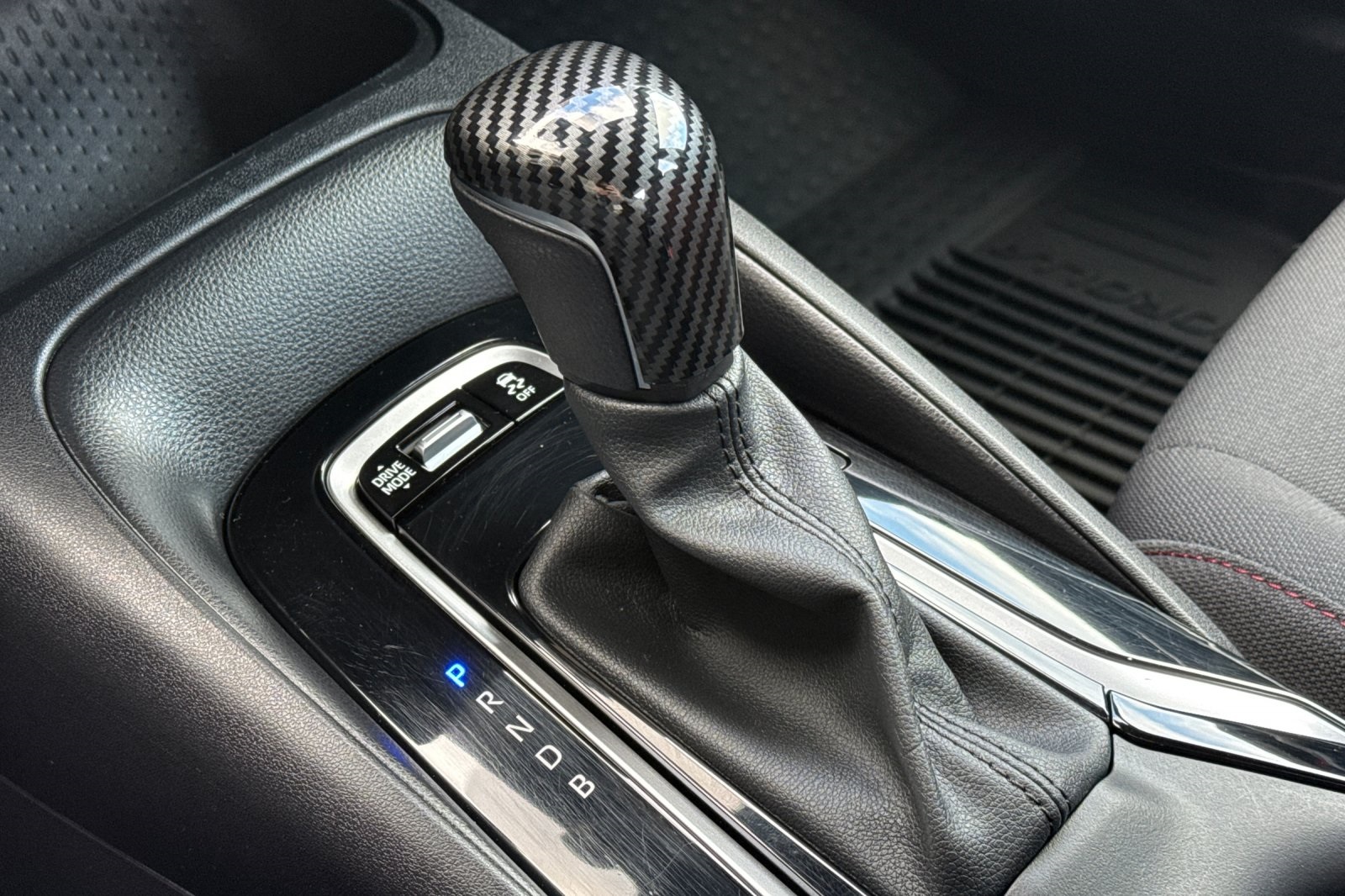 2024 Toyota Corolla SE photo 18