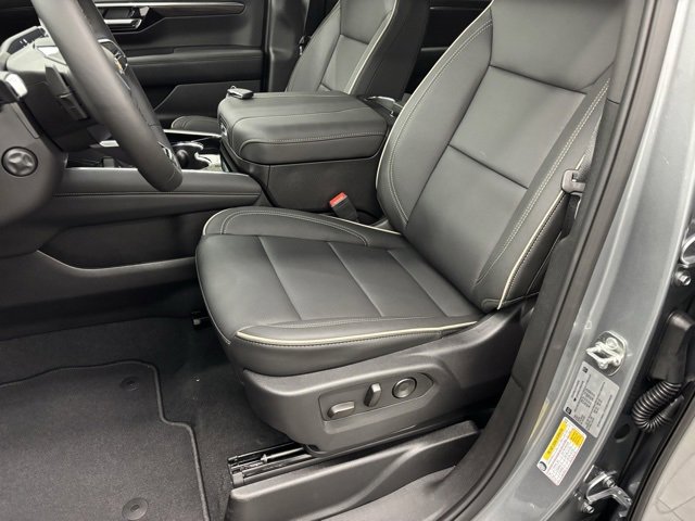 2026 Chevrolet Suburban Premier photo 17