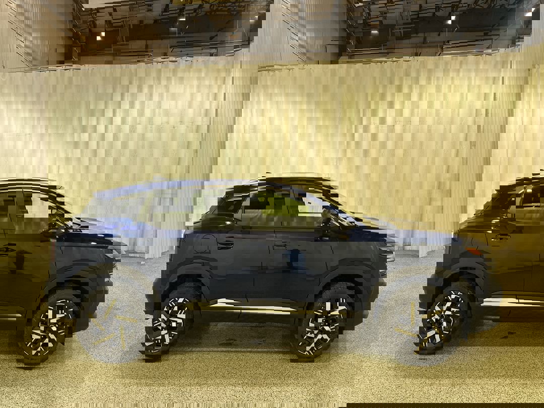 2026 Nissan Kicks SV photo 4