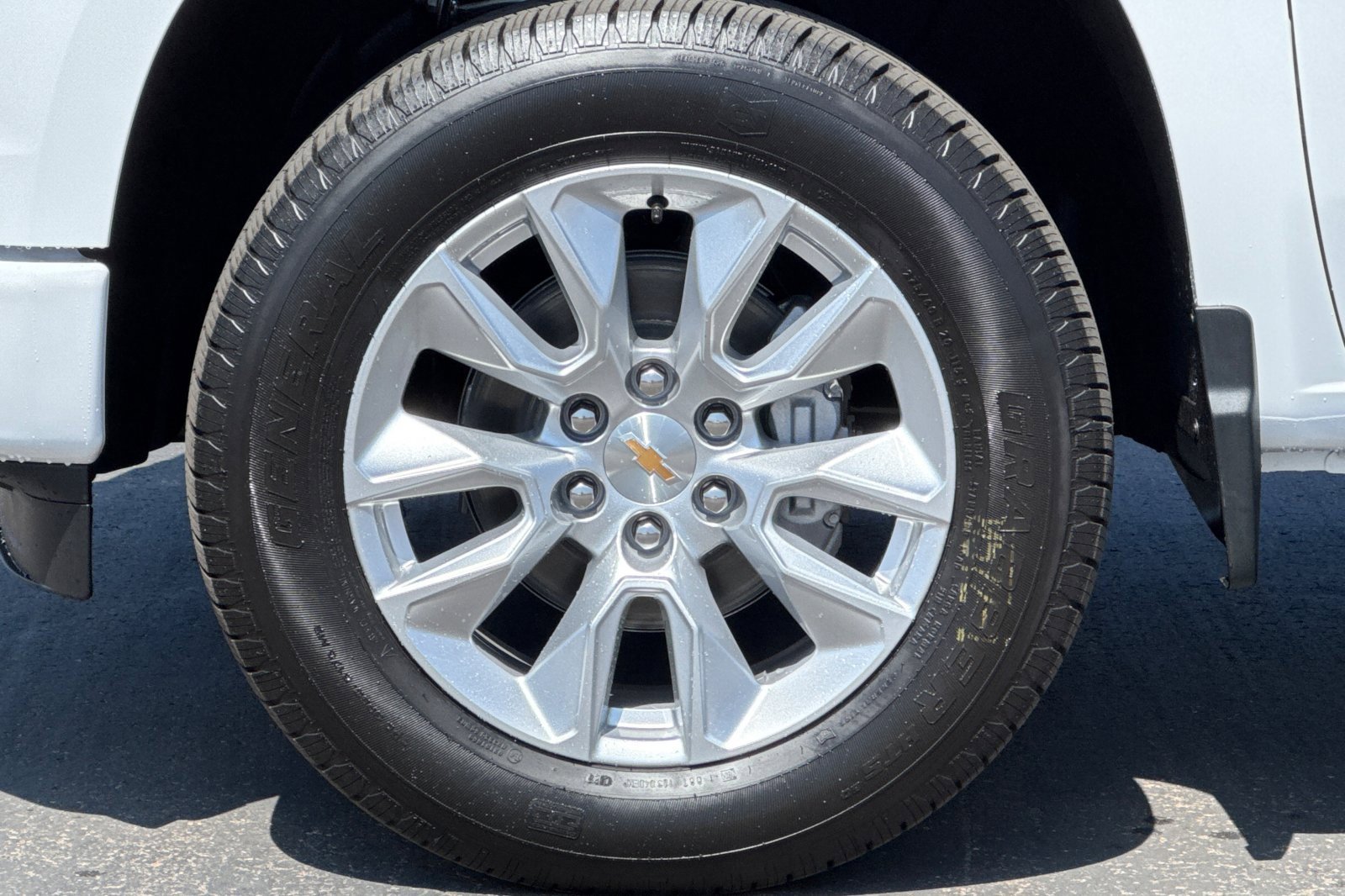 2025 Chevrolet Silverado 1500 Custom photo 23