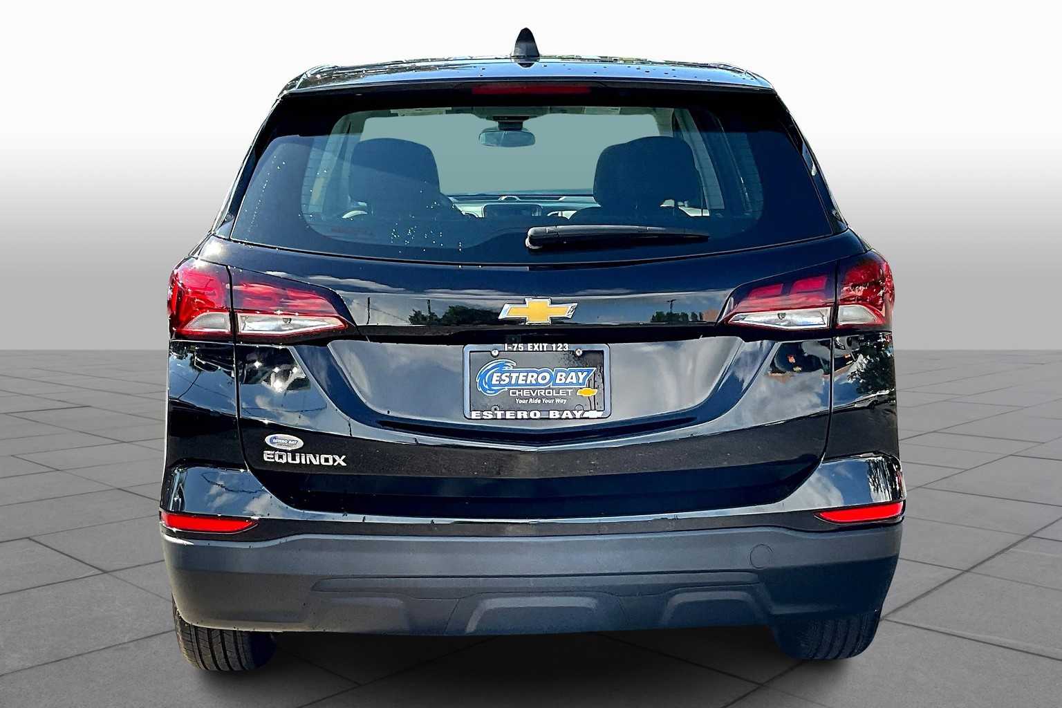 2023 Chevrolet Equinox LS photo 4